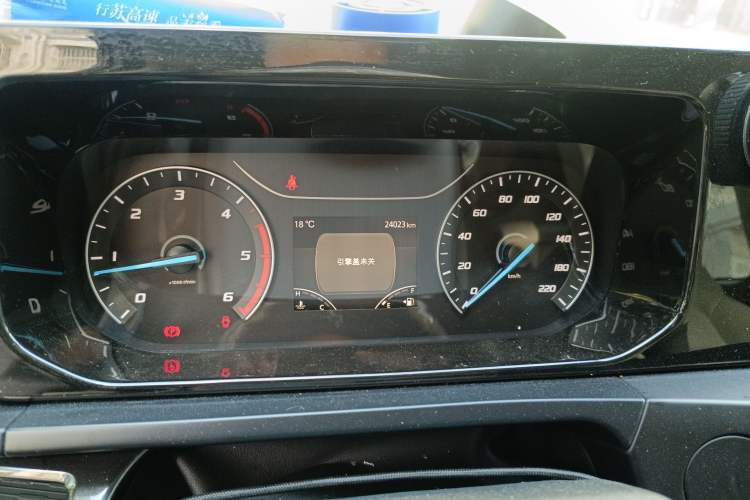 Used Ford Transit 2023 2.0T Diesel Manual Commercial & Travel Version Mid-axle Medium Roof 7/8/9-Seater Odometer Close Up