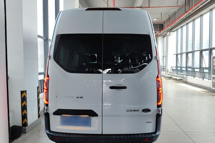 Used Ford Transit 2023 2.0T Diesel Manual Multifunction Commercial Vehicle Mid-axle Mid-roof 5/6 Seats Rear