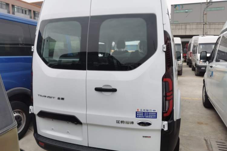 Used Ford Transit 2023 2.0T Diesel Manual Multifunction Commercial Vehicle Mid-axle Mid-roof 5/6 Seats Rear Right 45 Deg