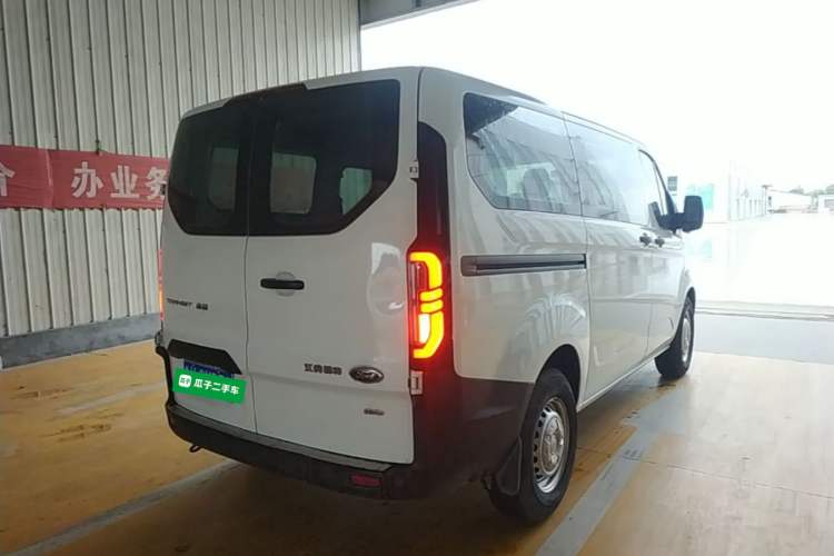 Used Ford Transit 2023 2.0T Diesel Manual Multifunction Commercial Vehicle Short Wheelbase Low Roof 5/6 Seats Rear Right 45 Deg