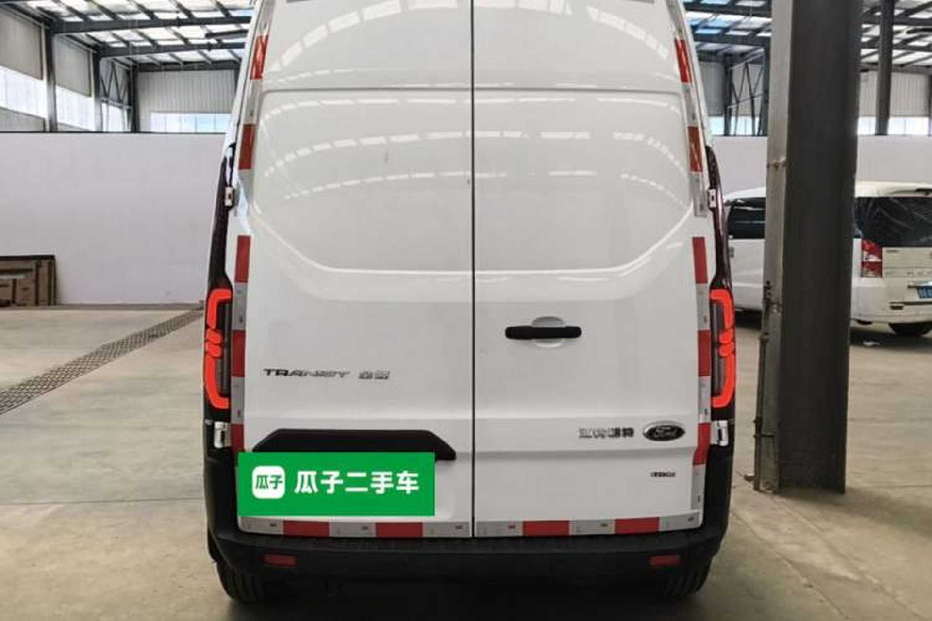 Used Ford Transit 2023 2.0T Diesel Manual Van Mid-Chassis Mid-Roof 2/3 Seats Rear
