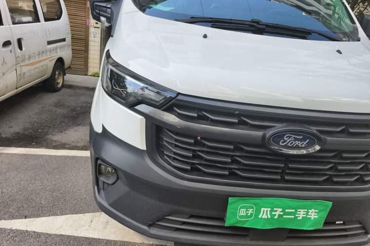 Used Ford Transit 2023 2.0T Diesel Manual Multifunction Commercial Vehicle Short Wheelbase Low Roof 5/6 Seats Right Front Headlight