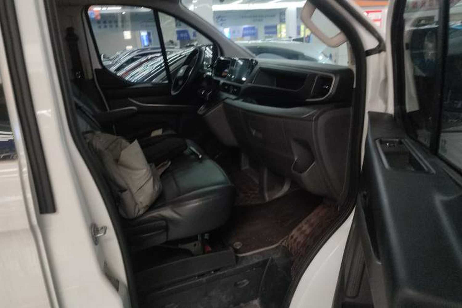 Used Ford Transit 2023 2.0T Diesel Automatic Multi-Function Commercial Vehicle Mid-Axle Low-Roof Design 5/6 Seats Right Front Seat
