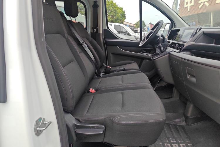 Used Ford Transit 2023 2.0T Gasoline Manual Multifunction Commercial Vehicle Short Wheelbase Low Roof 5/6 Seats Right Front Seat