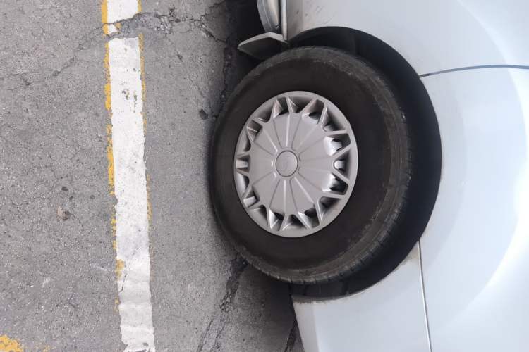 Used Ford Transit 2023 2.0T Diesel Automatic Commercial & Travel Model Mid-axle Medium Roof 7/8/9-Seater Right Front Wheel Hub