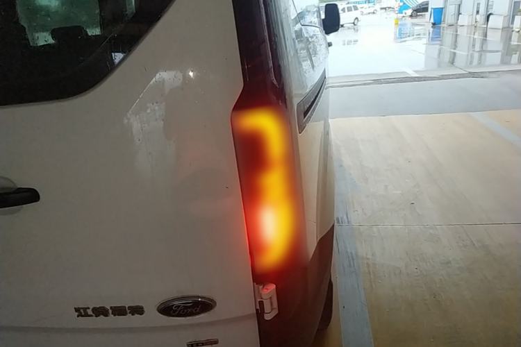 Used Ford Transit 2023 2.0T Diesel Manual Multifunction Commercial Vehicle Short Wheelbase Low Roof 5/6 Seats Right Rear Taillight