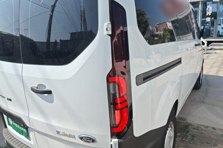 Used Ford Transit 2023 2.0T Diesel Manual Multifunction Commercial Vehicle Short Wheelbase Low Roof 5/6 Seats Right Rear Taillight