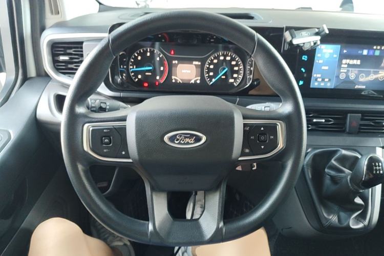 Used Ford Transit 2023 2.0T Diesel Manual Multifunction Commercial Vehicle Mid-axle Mid-roof 5/6 Seats Steering Wheel