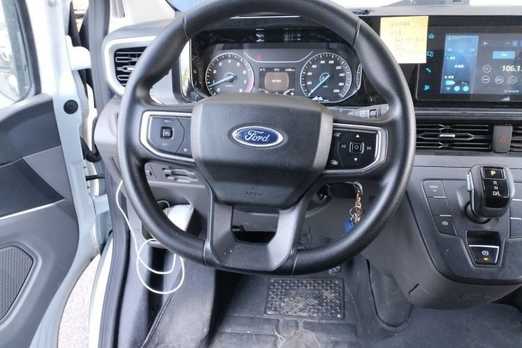 Used Ford Transit 2023 2.0T Gasoline Automatic Multi-Purpose Commercial Vehicle Mid-Drive Low-Roof Design 5/6 Seats Steering Wheel