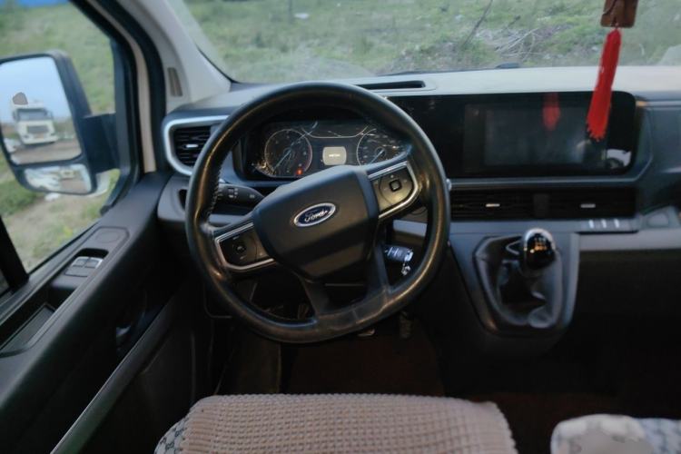 Used Ford Transit 2023 2.0T Diesel Manual Multifunction Commercial Vehicle Short Wheelbase Low Roof 5/6 Seats Steering Wheel