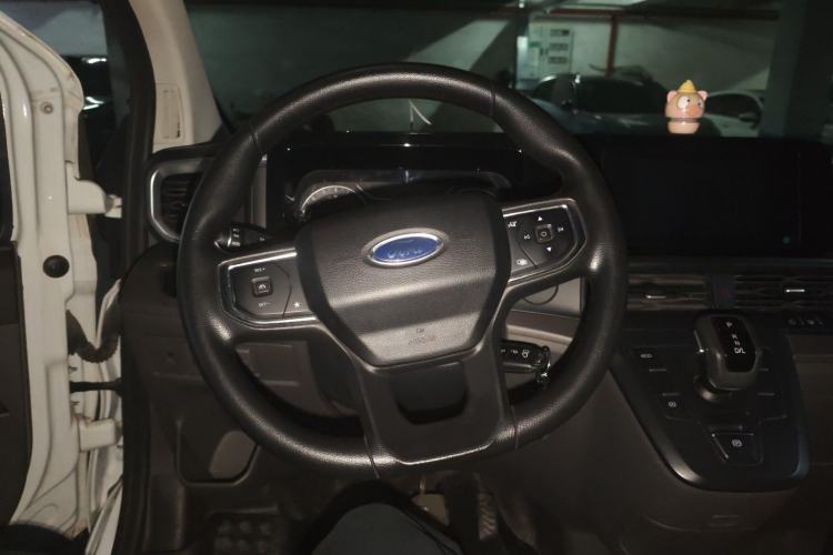 Used Ford Transit 2023 2.0T Diesel Automatic Multi-Function Commercial Vehicle Short Wheelbase Low Roof 5/6 Seats Steering Wheel