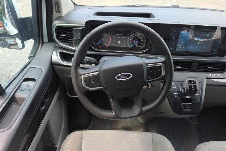 Used Ford Transit 2023 2.0T Diesel Automatic Commercial & Travel Version Mid-axle Medium Roof – Available in 10/11/12-Seater Configurations Steering Wheel