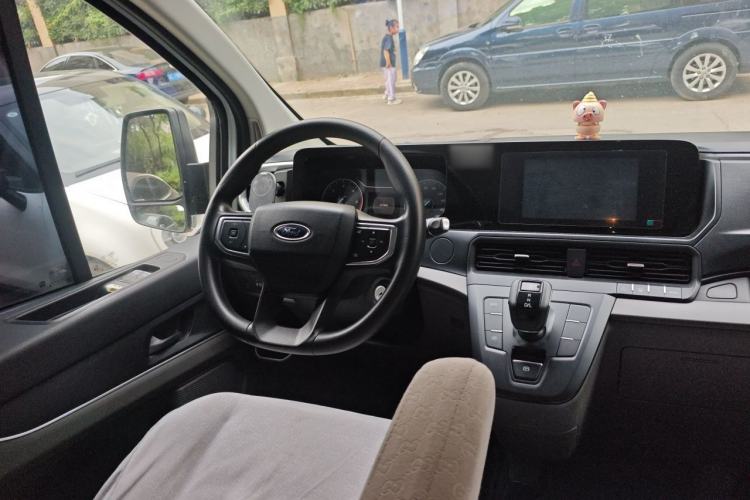 Used Ford Transit 2023 2.0T Diesel Automatic Multi-Function Commercial Vehicle Short Wheelbase Low Roof 5/6 Seats Steering Wheel