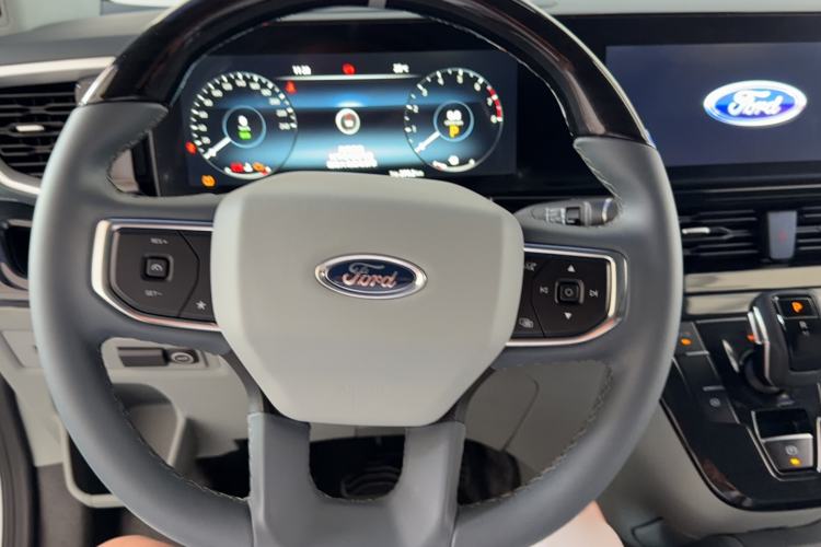 Used Ford Transit 2023 2.0T Gasoline Automatic Business & Travel Model Mid-axle Low-roof Design 7/8/9-Seater Steering Wheel