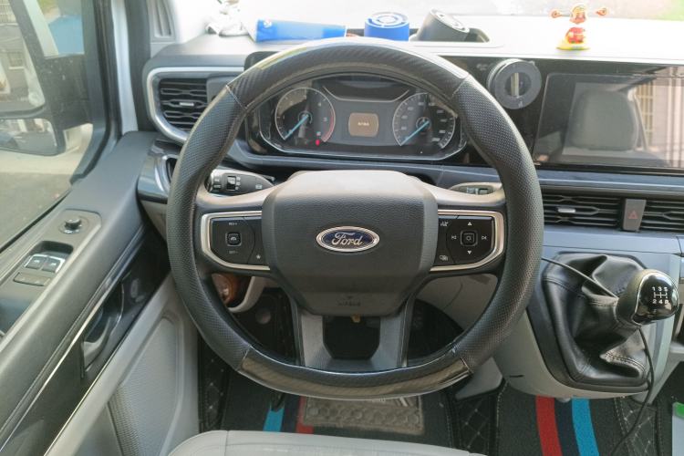 Used Ford Transit 2023 2.0T Diesel Manual Commercial & Travel Version Mid-axle Medium Roof 7/8/9-Seater Steering Wheel