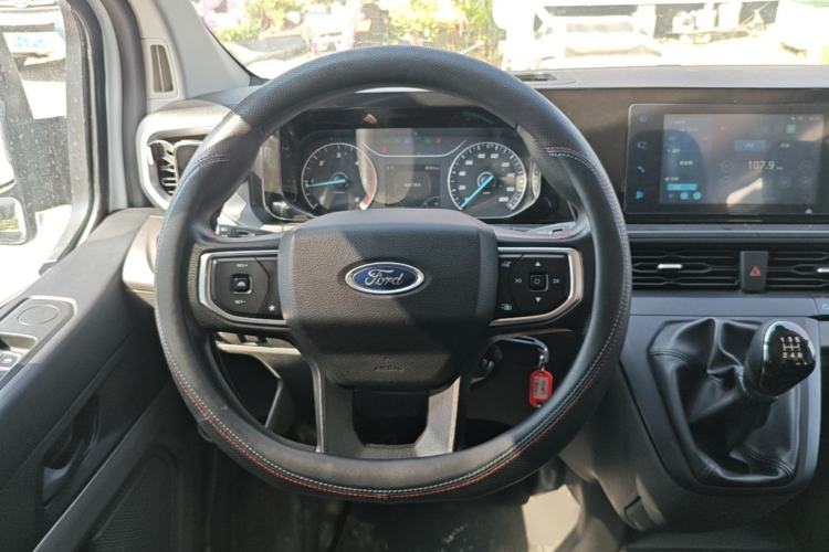 Used Ford Transit 2023 2.0T Diesel Manual Multifunction Commercial Vehicle Short Wheelbase Low Roof 5/6 Seats Steering Wheel
