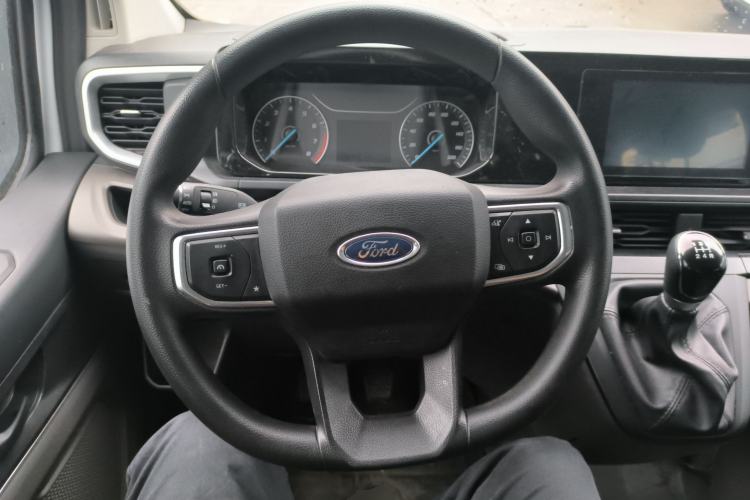 Used Ford Transit 2023 2.0T Gasoline Manual Multifunction Commercial Vehicle Short Wheelbase Low Roof 5/6 Seats Steering Wheel