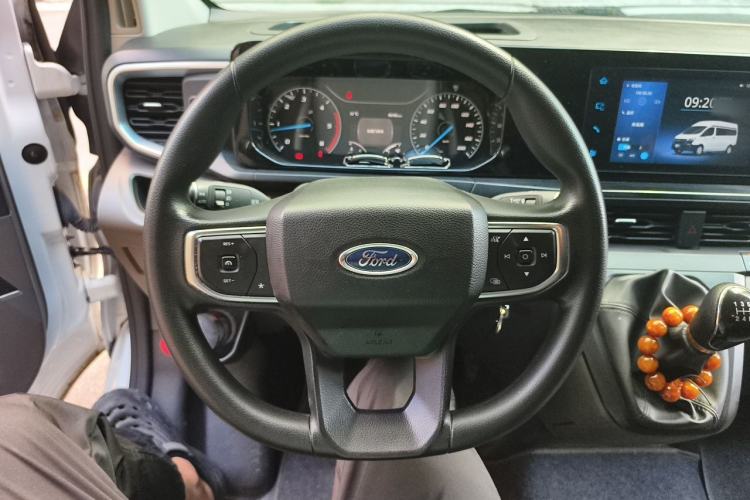 Used Ford Transit 2023 2.0T Diesel Manual Multifunction Commercial Vehicle Short Wheelbase Low Roof 5/6 Seats Steering Wheel