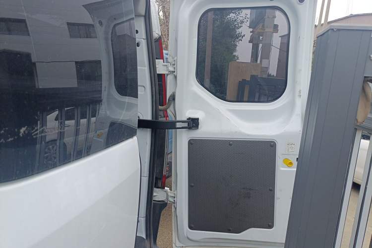 Used Ford Transit  Trunk