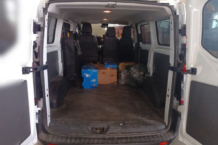 Used Ford Transit 2023 2.0T Diesel Manual Multifunction Commercial Vehicle Short Wheelbase Low Roof 5/6 Seats Trunk