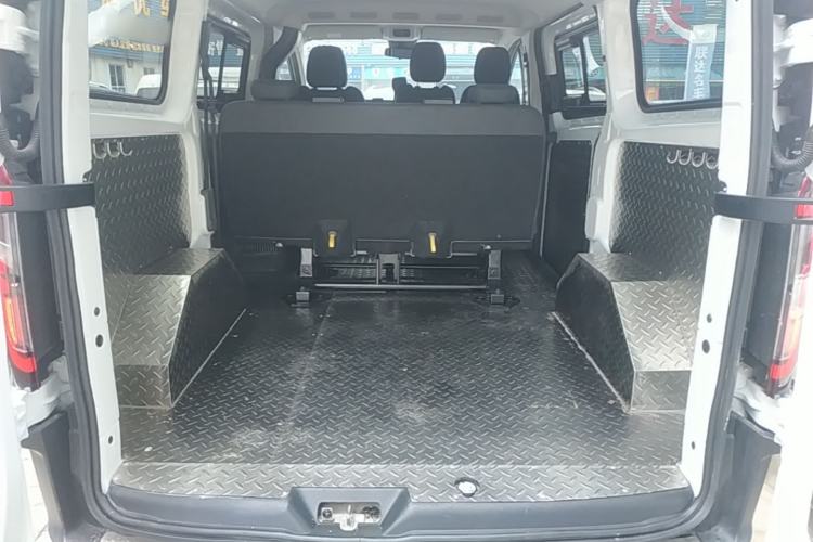 Used Ford Transit 2023 2.0T Diesel Manual Multifunction Commercial Vehicle Short Wheelbase Low Roof 5/6 Seats Trunk