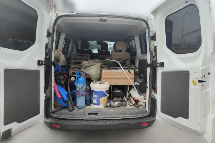Used Ford Transit 2023 2.0T Diesel Manual Multifunction Commercial Vehicle Short Wheelbase Low Roof 5/6 Seats Trunk
