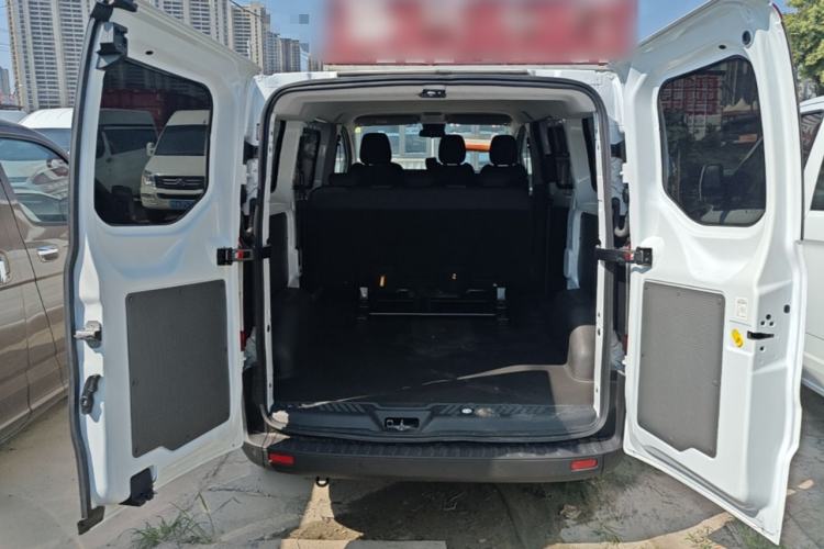 Used Ford Transit 2023 2.0T Diesel Manual Multifunction Commercial Vehicle Short Wheelbase Low Roof 5/6 Seats Trunk