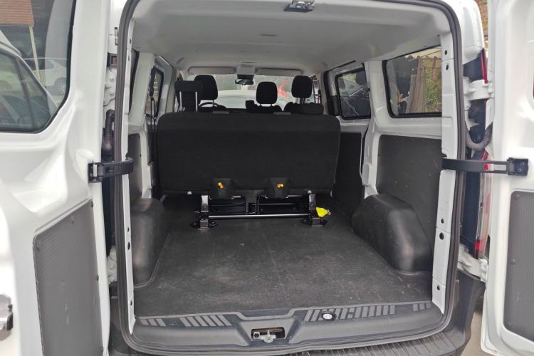 Used Ford Transit 2023 2.0T Gasoline Manual Multifunction Commercial Vehicle Short Wheelbase Low Roof 5/6 Seats Trunk