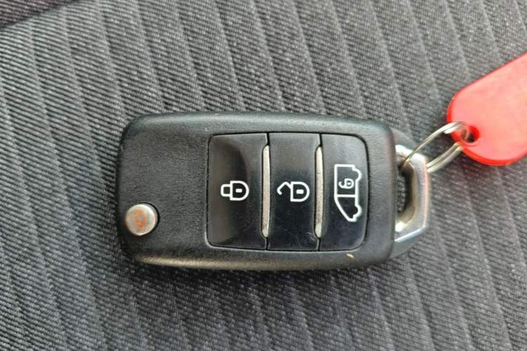 Used Ford Transit 2023 2.0T Diesel Manual Multifunction Commercial Vehicle Short Wheelbase Low Roof 5/6 Seats Vehicle Key