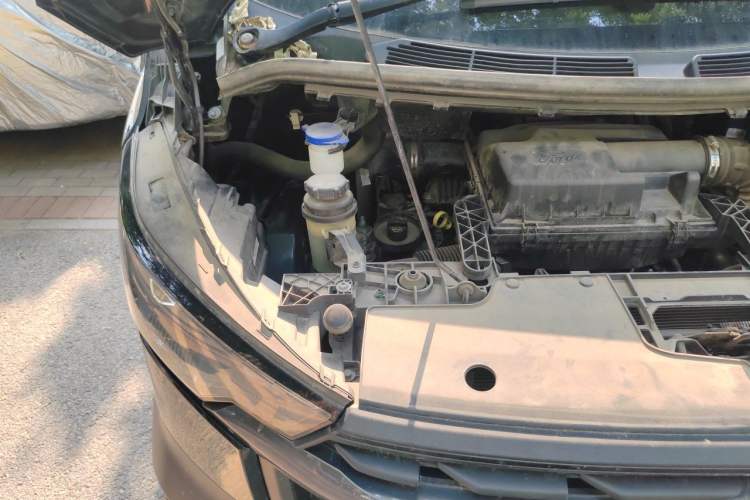 Used Ford Transit  Engine Bay Right
