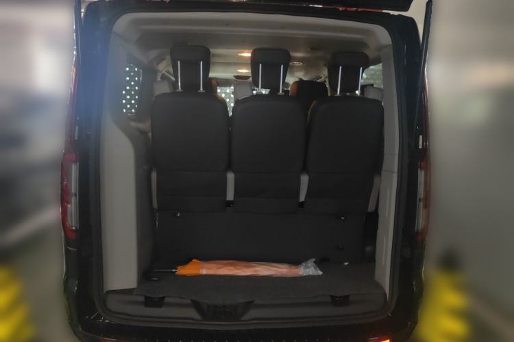 Used Ford Transit 2024 2.0T Gasoline Automatic Mid-Drive Mid-Roof Business-Class Bus Luxury Version with 7/8/9 Seats Trunk