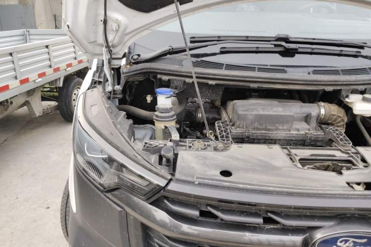 Used Ford Transit  Engine Bay Right