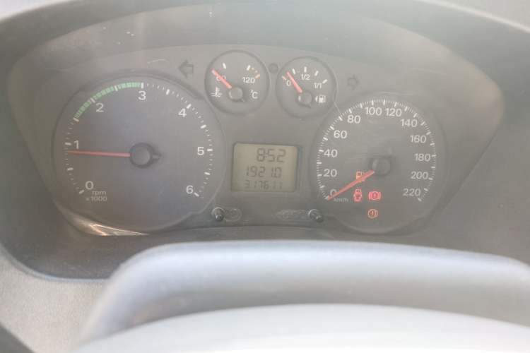 Used Ford Transit Custom 2009 2.4T Diesel Standard Version Short Wheelbase Mid-Roof China Stage III Instrument Cluster