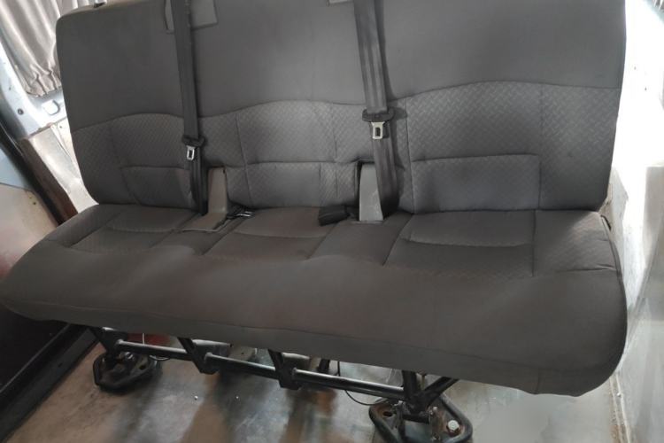 Used Ford Transit Custom 2009 2.4T Diesel Standard Version Short Wheelbase Low Roof China III Standard Left Rear Seat