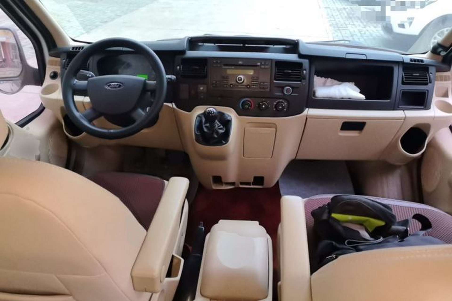 Used Ford Transit Custom 2009 2.4T Diesel Luxury Long-Wheelbase Mid-Roof Emission Standard III Center Console