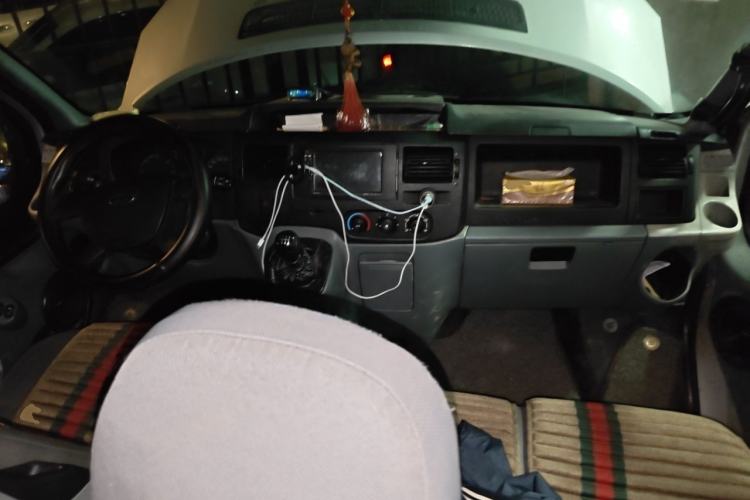 Used Ford Transit Custom 2009 2.4T Diesel Luxury Short Wheelbase Mid-Roof Emission Standard III Center Console