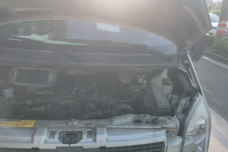 Used Ford Transit Custom 2009 2.4T Diesel Standard Version Short Wheelbase Mid-Roof China Stage III Engine Bay Left