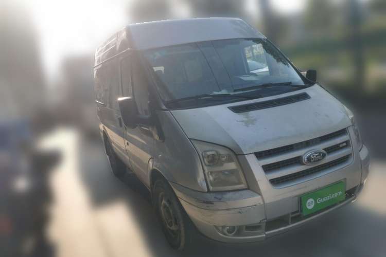 Used Ford Transit Custom 2009 2.4T Diesel Standard Version Short Wheelbase Mid-Roof China Stage III Front Right 45 Deg