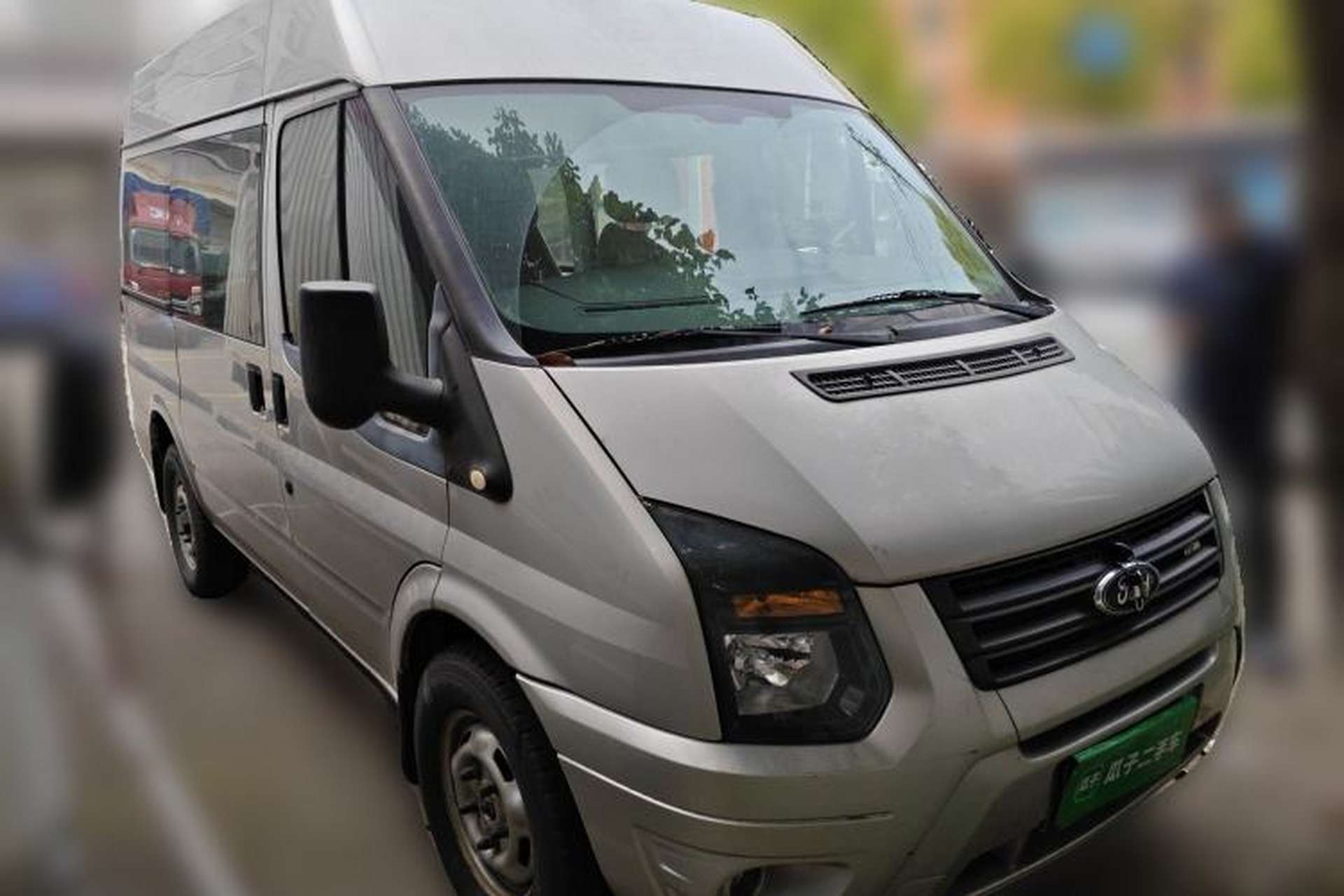 Used Ford Transit Custom 2009 2.4T Diesel Luxury Short Wheelbase Mid-Roof Emission Standard III Front Right 45 Deg