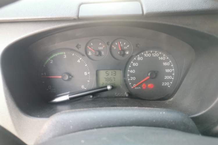 Used Ford Transit Custom 2009 2.4T Diesel Standard Version Short Wheelbase Mid-Roof China Stage III Instrument Cluster