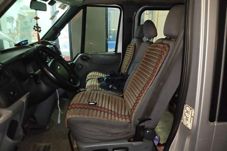 Used Ford Transit Custom 2009 2.4T Diesel Luxury Short Wheelbase Mid-Roof Emission Standard III Left Front Seat