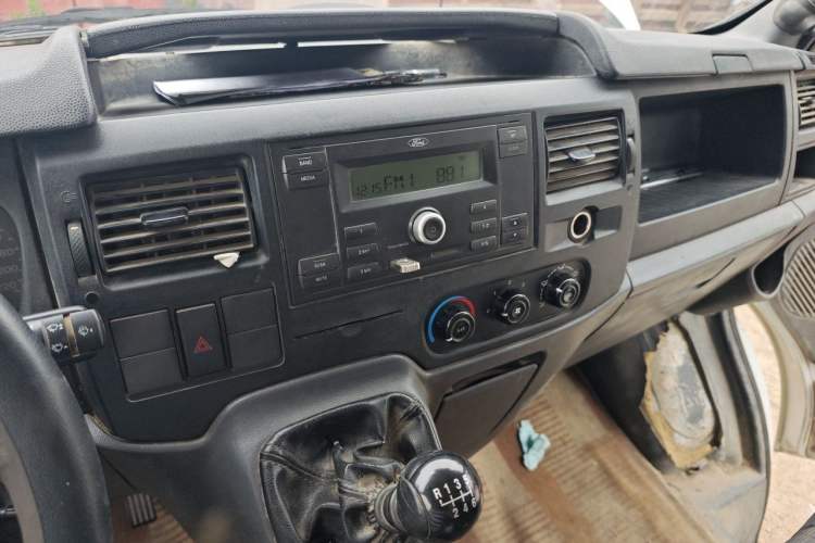 Used Ford Transit Custom 2009 2.4T Diesel Multi-Function Long Wheelbase Mid-Roof Emission Standard III Audio And AC Panel