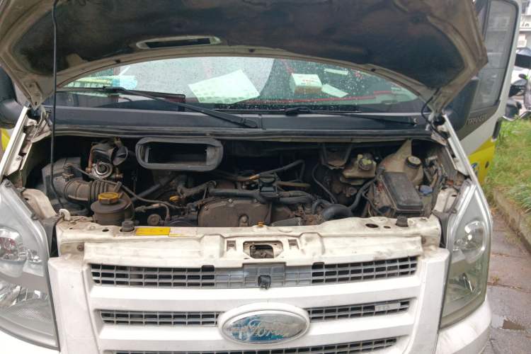 Used Ford Transit Custom 2009 2.4T Diesel Standard Version Short Wheelbase Mid-Roof China Stage III Engine Bay