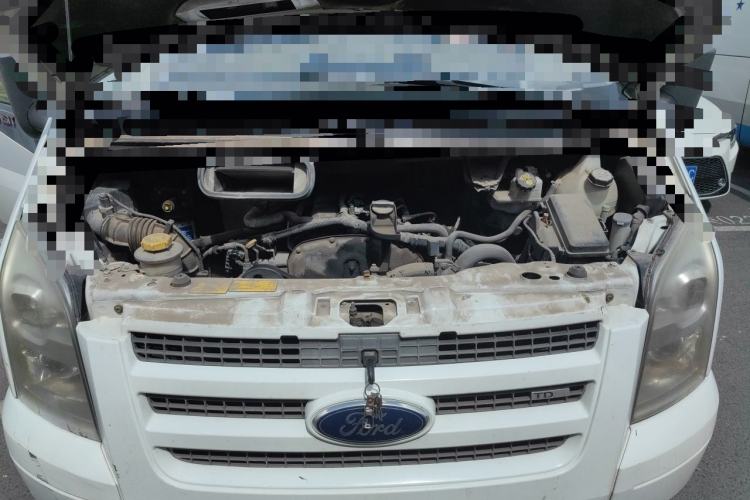 Used Ford Transit Custom 2009 2.4T Diesel Multi-Function Long-Wheelbase High-Roof Vehicle China Stage III Engine Bay