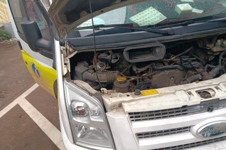 Used Ford Transit Custom 2009 2.4T Diesel Standard Version Short Wheelbase Mid-Roof China Stage III Engine Bay Right