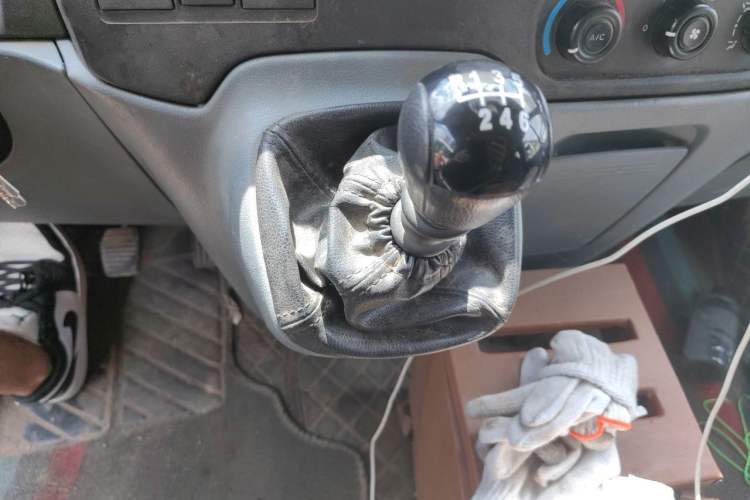 Used Ford Transit Custom 2009 2.4T Diesel Multi-Function Long-Wheelbase High-Roof Vehicle China Stage III Gear Lever