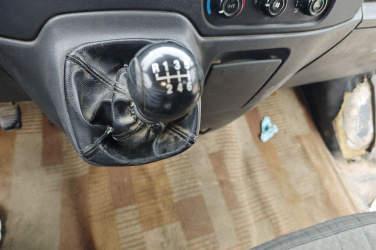 Used Ford Transit Custom 2009 2.4T Diesel Multi-Function Long Wheelbase Mid-Roof Emission Standard III Gear Lever