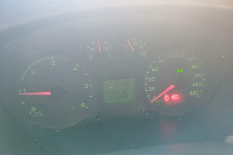 Used Ford Transit Custom 2009 2.4T Diesel Standard Version Short Wheelbase Mid-Roof China Stage III Instrument Cluster