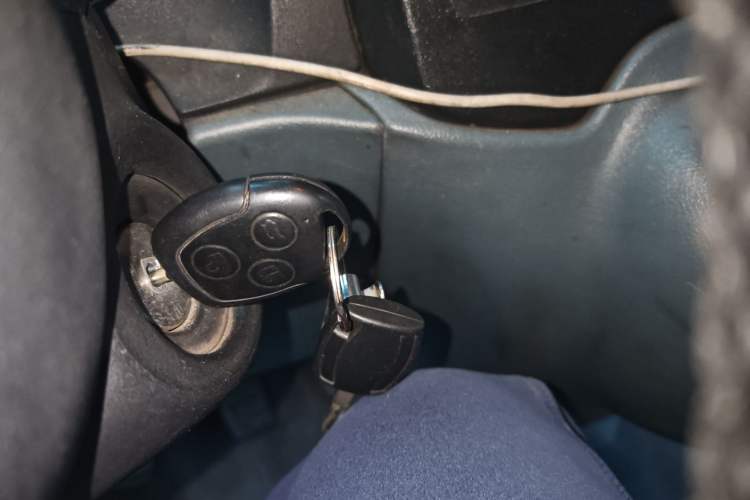 Used Ford Transit Custom 2009 2.4T Diesel Luxury Short Wheelbase Mid-Roof Emission Standard III Interior 1