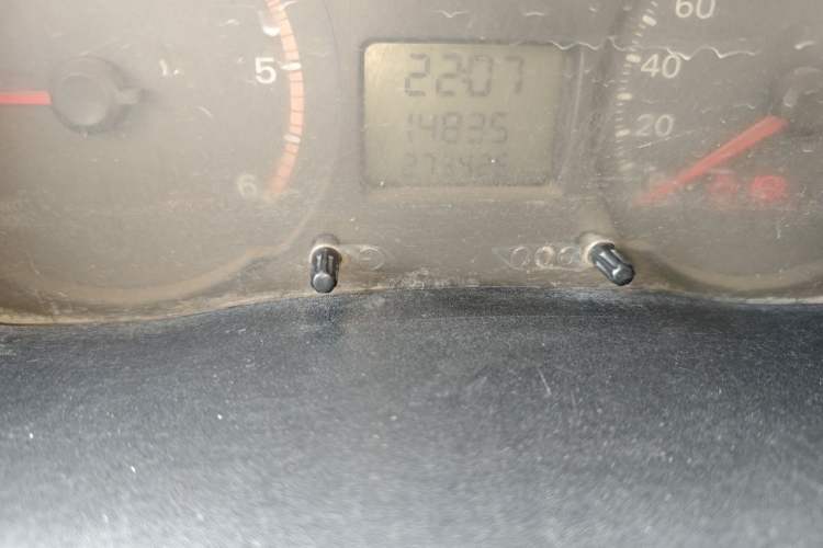 Used Ford Transit Custom 2009 2.4T Diesel Multi-Function Long Wheelbase Mid-Roof Emission Standard III Odometer Close Up